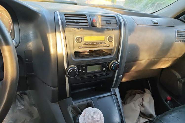 Used Jinbei Grace 2016 2.0L Express Utility Model Audio And AC Panel