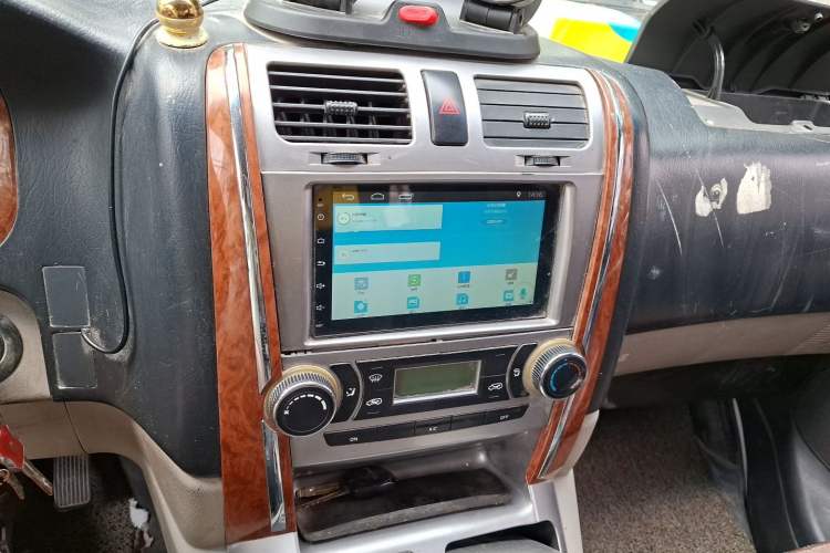 Used Jinbei Grace 2016 2.0L Express Utility Model Audio And AC Panel