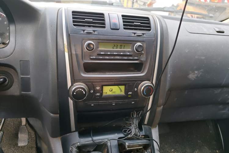Used Jinbei Grace 2016 2.0L Express Utility Model Audio And AC Panel
