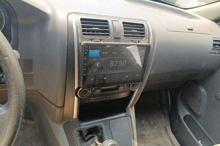 Used Jinbei Grace 2016 2.0L Express Utility Model Audio And AC Panel