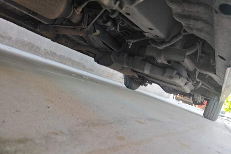 Used Jinbei Grace 2016 2.0L Express Utility Model Chassis Rear Left