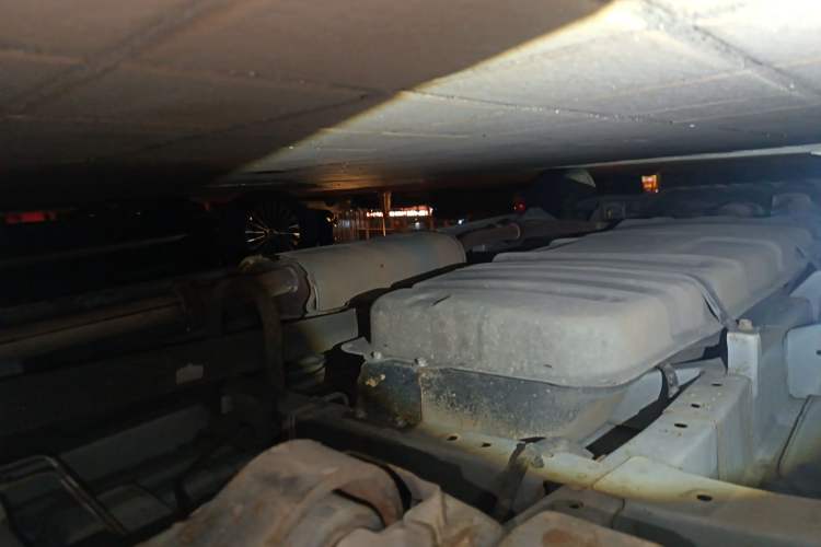Used Jinbei Grace 2016 2.0L Express Utility Model Chassis Rear Left