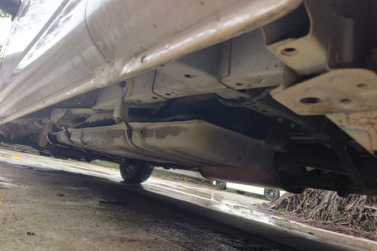 Used Jinbei Grace 2016 2.0L Express Utility Model Chassis Rear Left