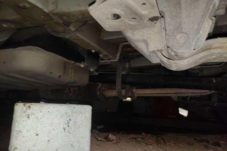 Used Jinbei Grace 2016 2.0L Express Utility Model Chassis Rear Left