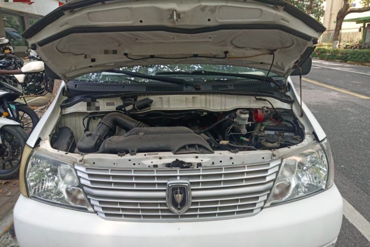 Used Jinbei Grace 2016 2.0L Express Utility Model Engine Bay