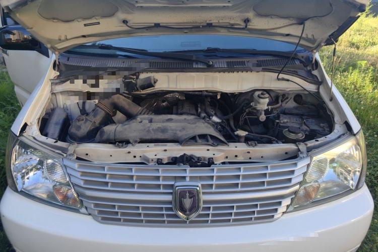 Used Jinbei Grace  Engine Bay