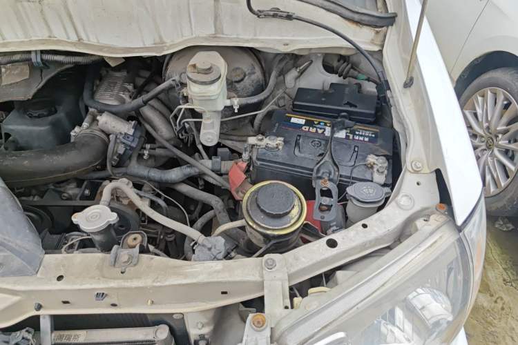 Used Jinbei Grace 2016 2.0L Express Utility Model Engine Bay Left