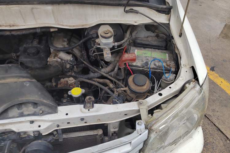 Used Jinbei Grace 2016 2.0L Express Utility Model Engine Bay Left