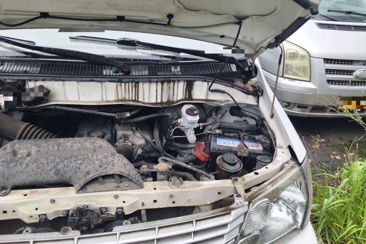 Used Jinbei Grace 2016 2.0L Express Utility Model Engine Bay Left
