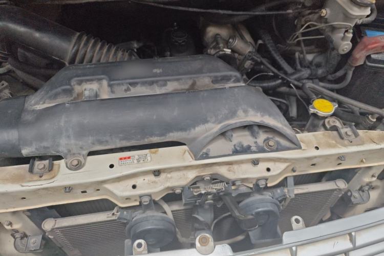 Used Jinbei Grace 2016 2.0L Express Utility Model Engine Bay Left
