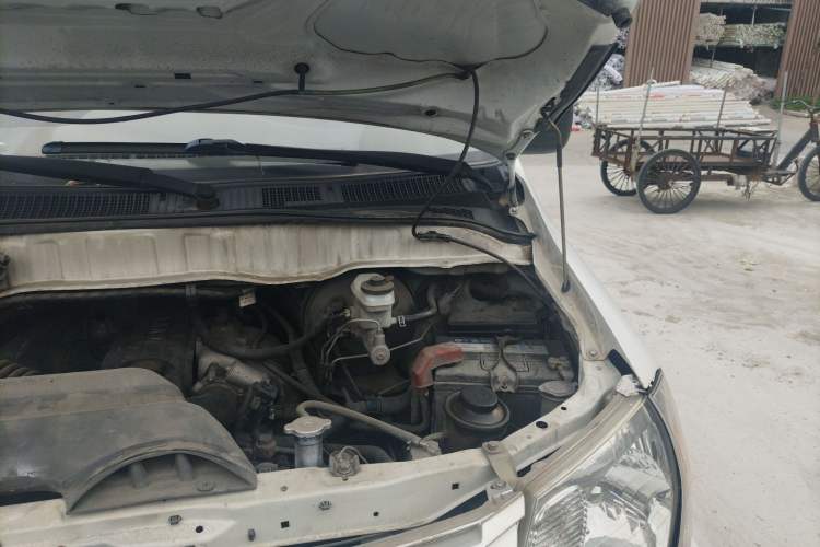 Used Jinbei Grace 2016 2.0L Express Utility Model Engine Bay Left