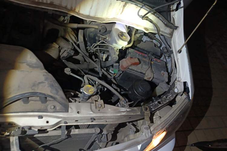 Used Jinbei Grace 2016 2.0L Express Utility Model Engine Bay Left