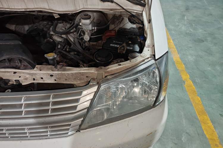 Used Jinbei Grace 2016 2.0L Express Utility Model Engine Bay Left