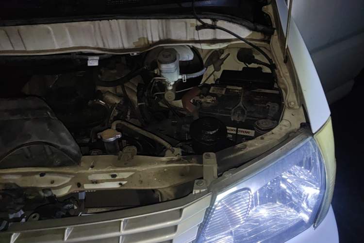 Used Jinbei Grace 2016 2.0L Express Utility Model Engine Bay Left