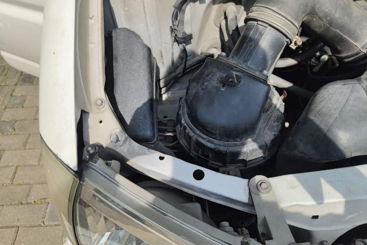 Used Jinbei Grace 2016 2.0L Express Utility Model Engine Bay Right