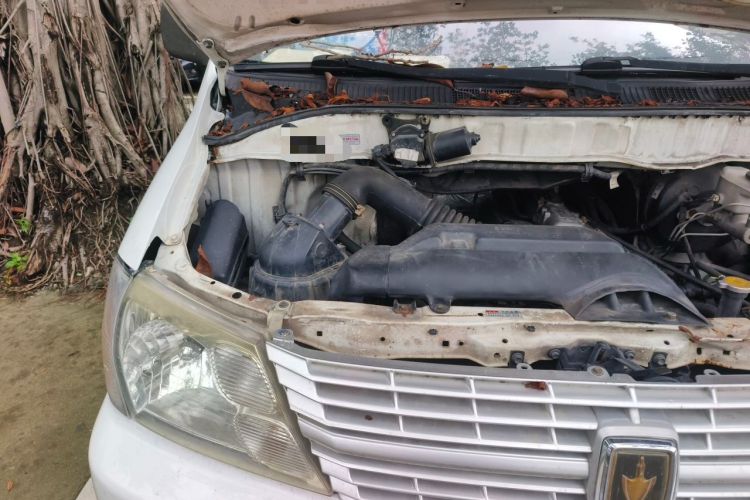 Used Jinbei Grace 2016 2.0L Express Utility Model Engine Bay Right