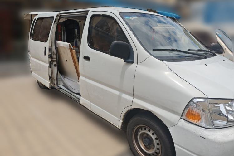 Used Jinbei Grace 2016 2.0L Express Utility Model Front Right 45 Deg