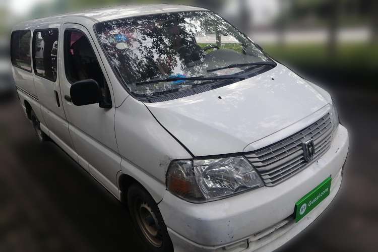 Used Jinbei Grace 2016 2.0L Standard Delivery Version Front Right 45 Deg