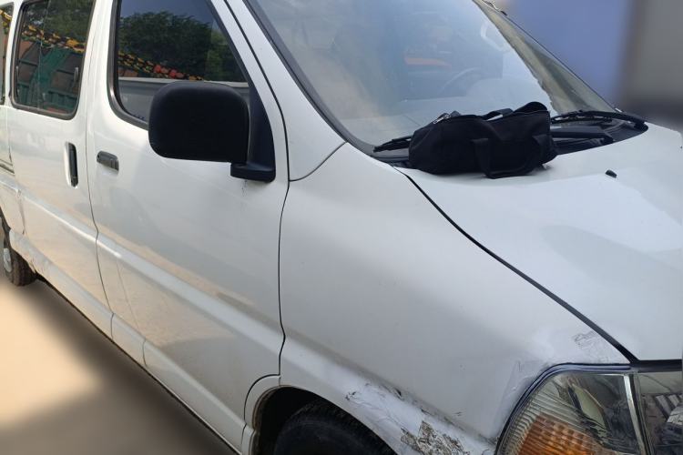 Used Jinbei Grace 2016 2.0L Express Utility Model Front Right 45 Deg