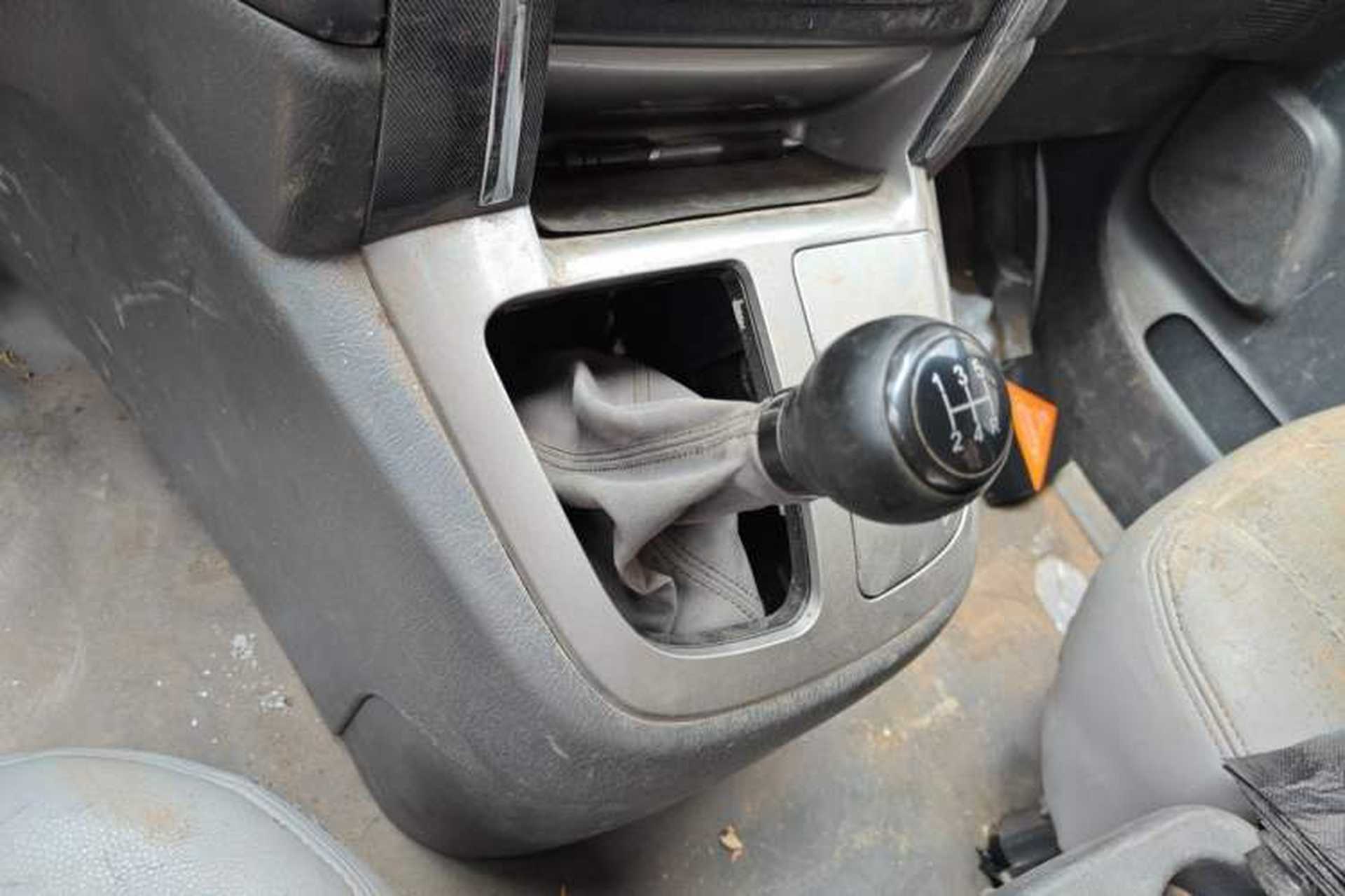 Used Jinbei Grace 2016 2.0L Express Utility Model Gear Lever
