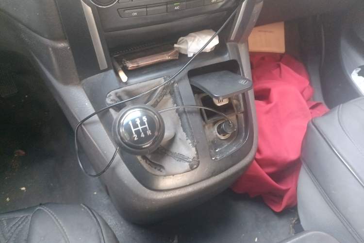 Used Jinbei Grace 2016 2.0L Standard Delivery Version Gear Lever