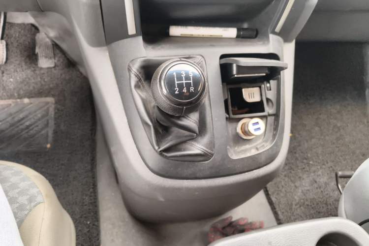 Used Jinbei Grace 2016 2.0L Express Utility Model Gear Lever