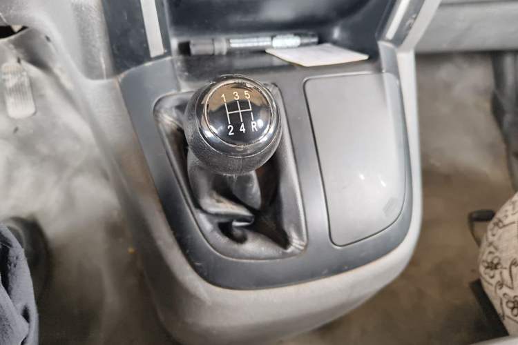 Used Jinbei Grace 2016 2.0L Express Utility Model Gear Lever