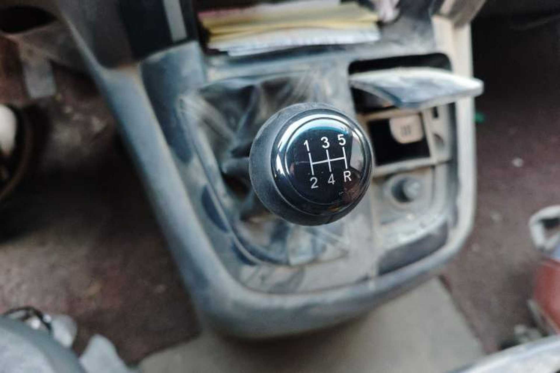 Used Jinbei Grace 2016 2.0L Express Utility Model Gear Lever