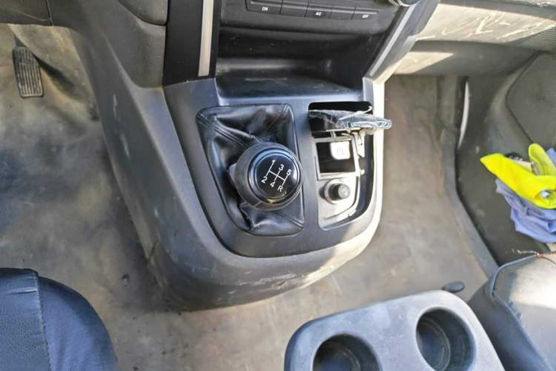 Used Jinbei Grace 2016 2.0L Express Utility Model Gear Lever