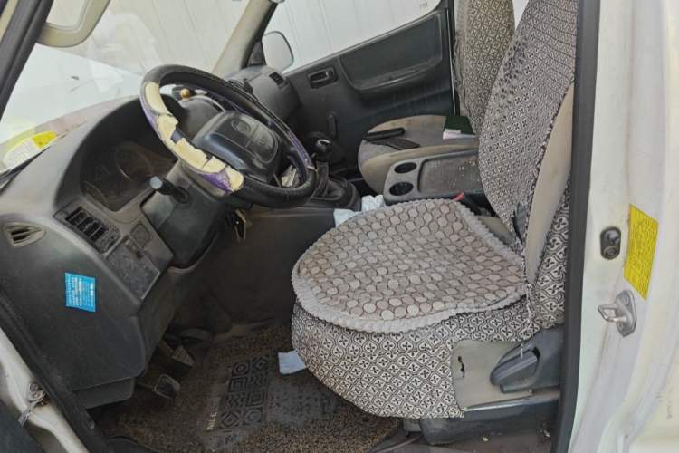 Used Jinbei Grace 2016 2.0L Express Utility Model Left Front Seat