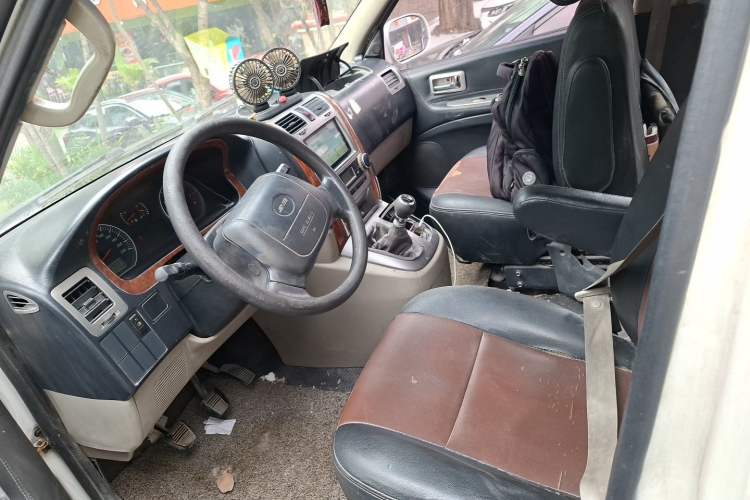 Used Jinbei Grace 2016 2.0L Express Utility Model Left Front Seat