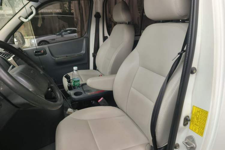 Used Jinbei Grace 2016 2.0L Express Utility Model Left Front Seat