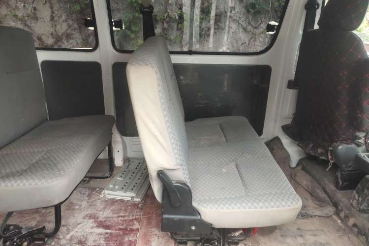 Used Jinbei Grace 2016 2.0L Standard Delivery Version Left Rear Seat