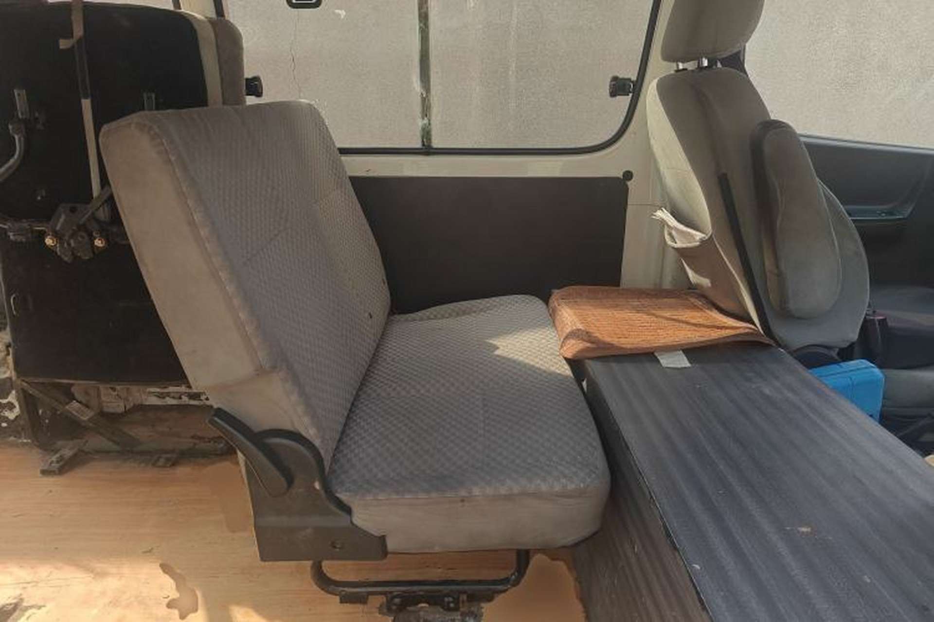 Used Jinbei Grace 2016 2.0L Express Utility Model Left Rear Seat