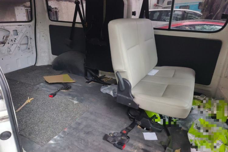 Used Jinbei Grace 2016 2.0L Express Utility Model Left Rear Seat