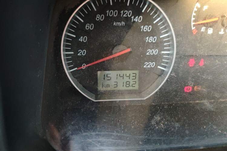 Used Jinbei Grace 2016 2.0L Express Utility Model Odometer Close Up