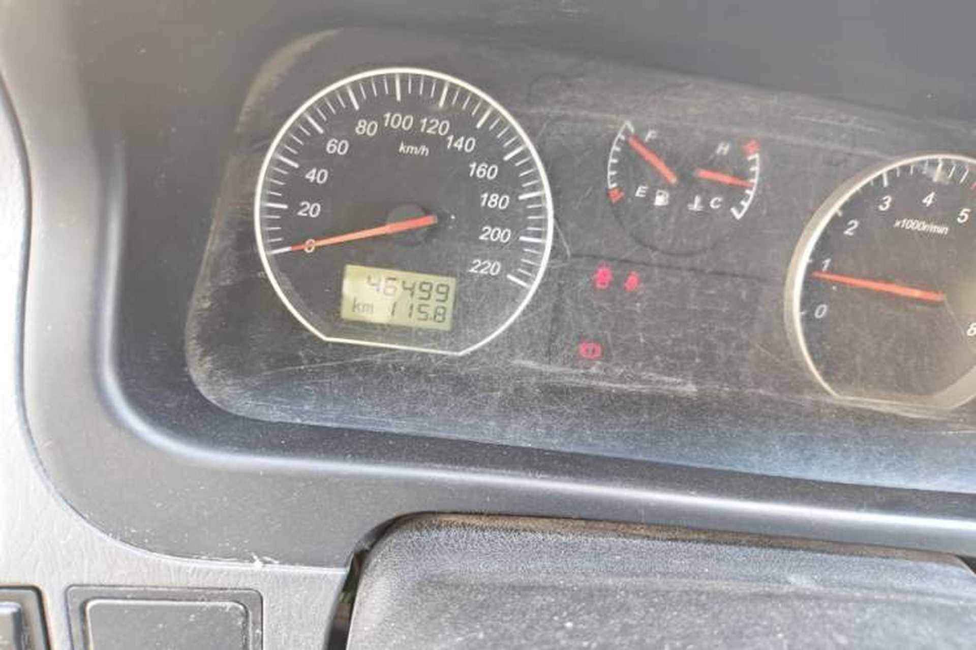 Used Jinbei Grace 2016 2.0L Express Utility Model Odometer Close Up