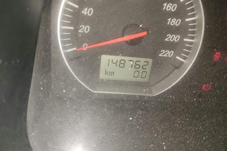 Used Jinbei Grace 2016 2.0L Express Utility Model Odometer Close Up