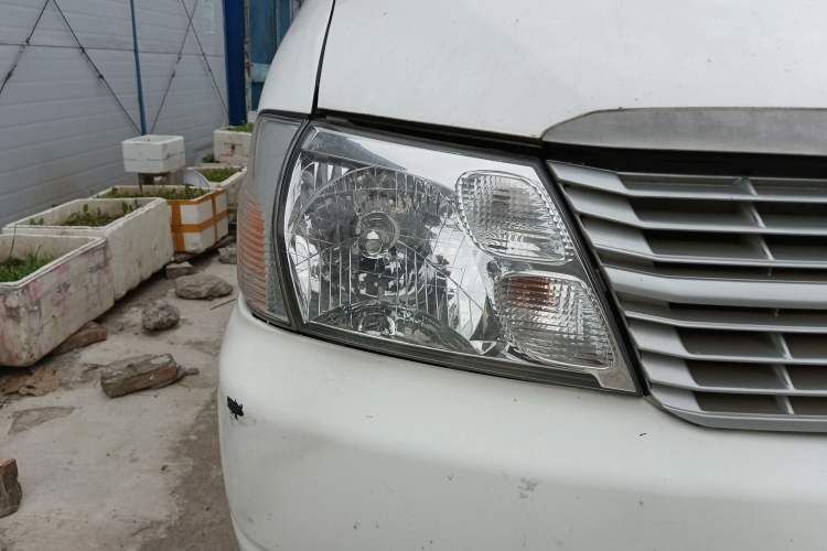 Used Jinbei Grace 2016 2.0L Standard Delivery Version Right Front Headlight