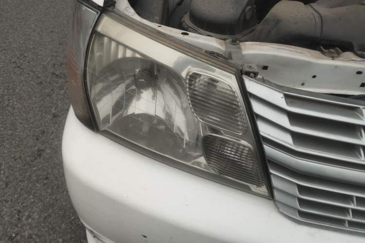 Used Jinbei Grace 2016 2.0L Standard Delivery Version Right Front Headlight