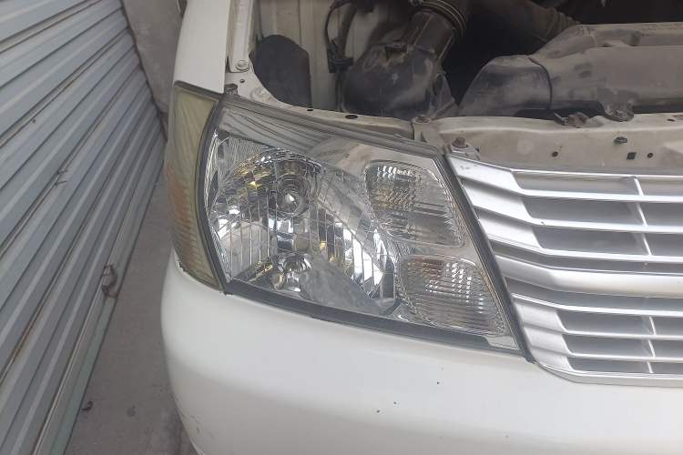Used Jinbei Grace 2016 2.0L Standard Delivery Version Right Front Headlight