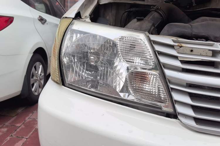 Used Jinbei Grace 2016 2.0L Express Utility Model Right Front Headlight