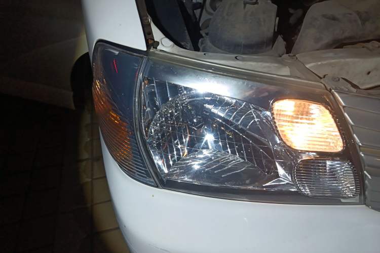 Used Jinbei Grace 2016 2.0L Express Utility Model Right Front Headlight