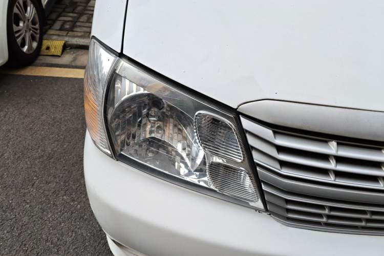 Used Jinbei Grace 2016 2.0L Express Utility Model Right Front Headlight
