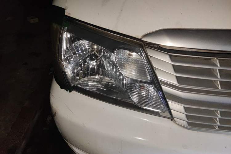 Used Jinbei Grace 2016 2.0L Express Utility Model Right Front Headlight