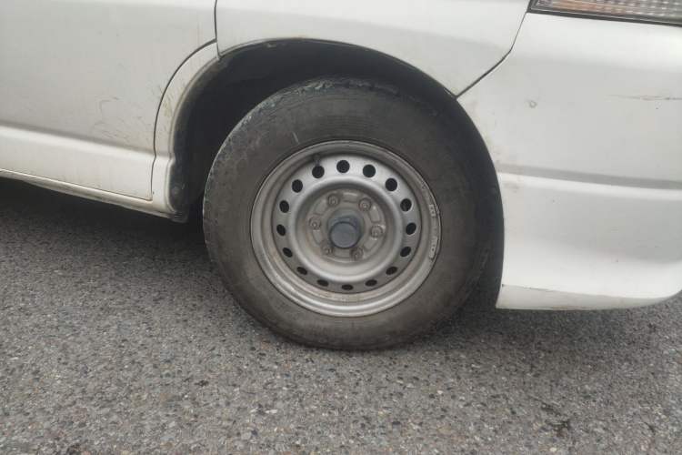 Used Jinbei Grace 2016 2.0L Standard Delivery Version Right Front Wheel Hub