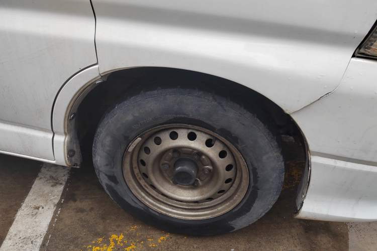 Used Jinbei Grace 2016 2.0L Express Utility Model Right Front Wheel Hub