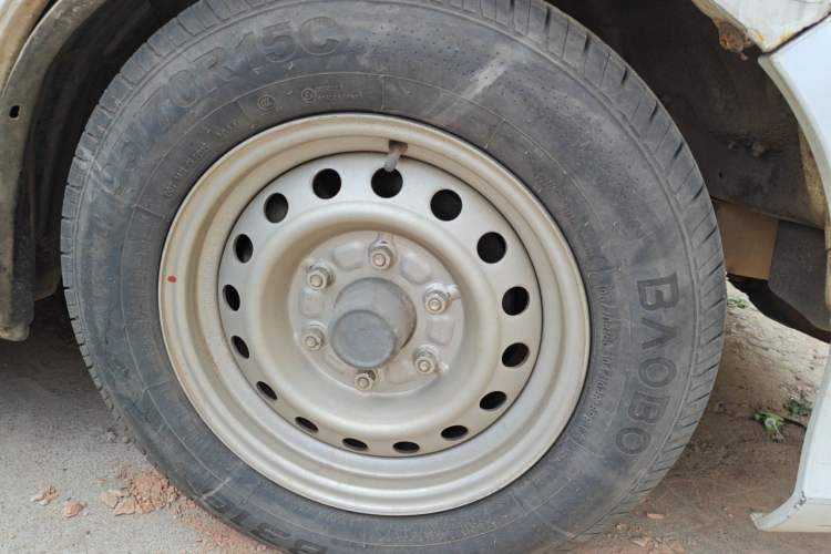 Used Jinbei Grace 2016 2.0L Express Utility Model Right Front Wheel Hub