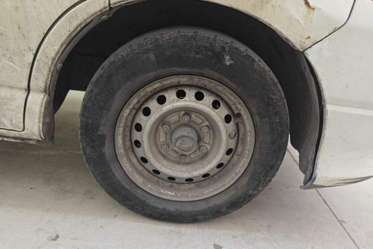 Used Jinbei Grace 2016 2.0L Express Utility Model Right Front Wheel Hub