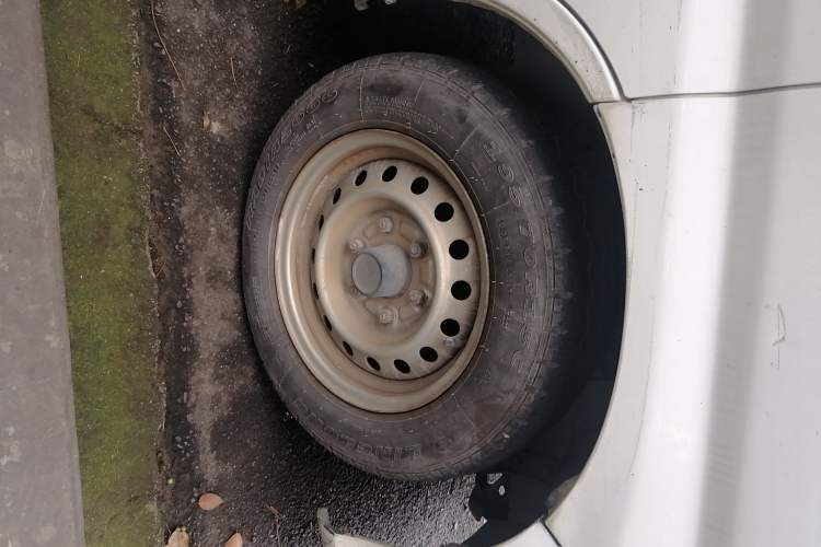 Used Jinbei Grace 2016 2.0L Standard Delivery Version Right Front Wheel Hub